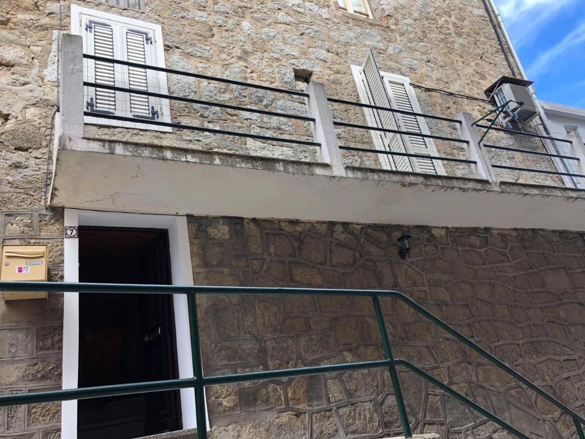 Coquet T2 Au Coeur Du Village 萨尔泰纳 外观 照片